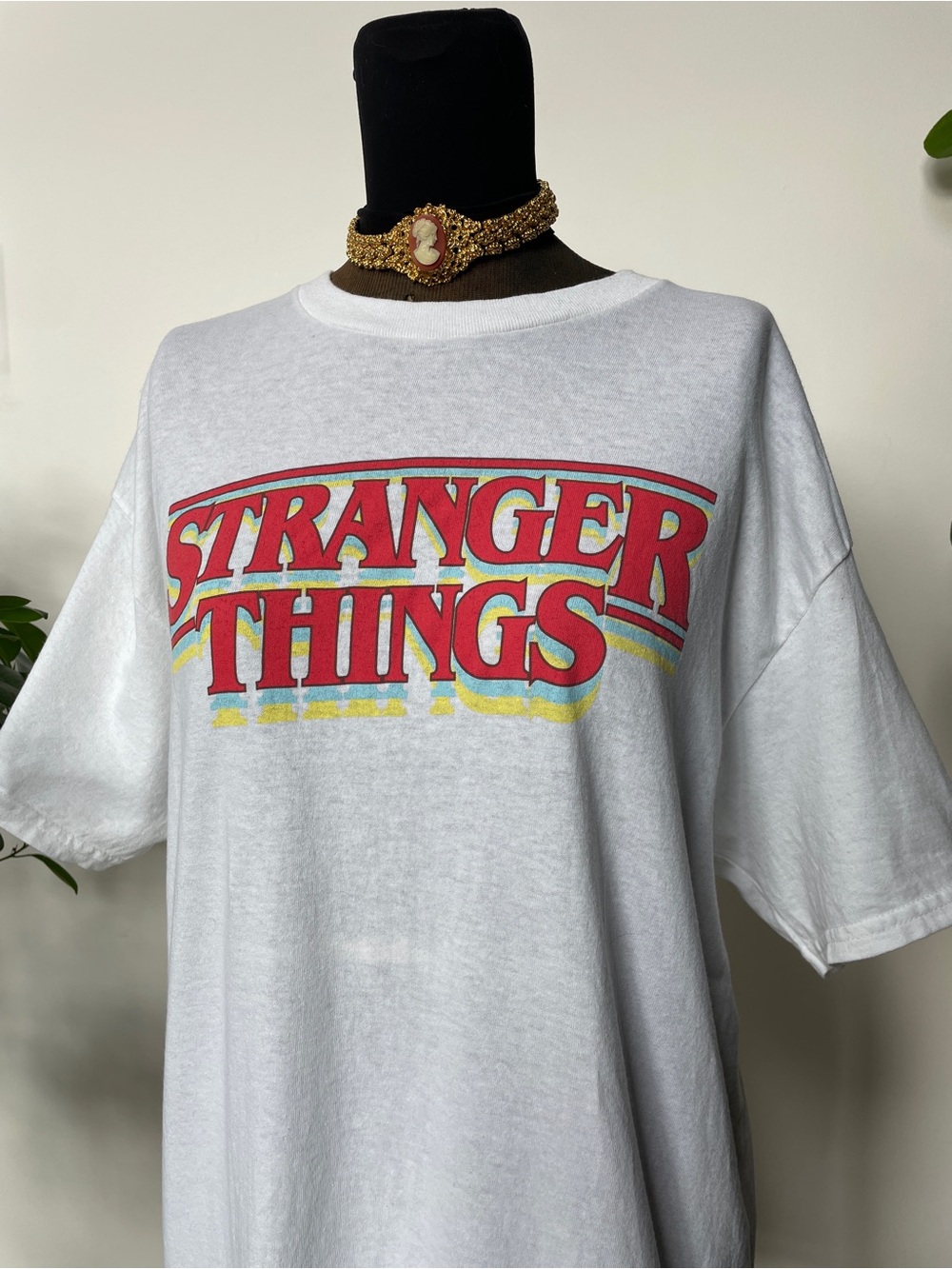 Netflix White Stranger Things Logo Tee